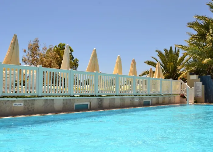 Eken Semesteranläggning (resort) 4*